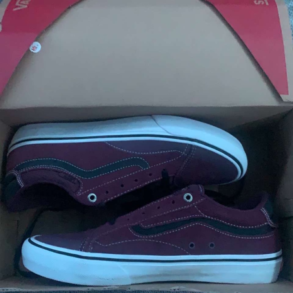 Prune Black Vans Mena